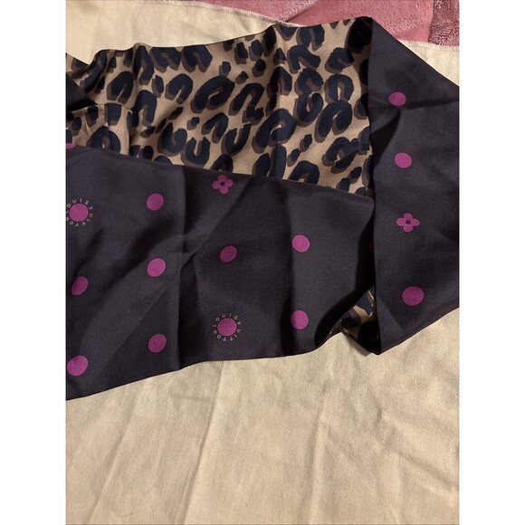 Louis Vuitton Infinity Scarf New Authentic - Picture 6 of 12